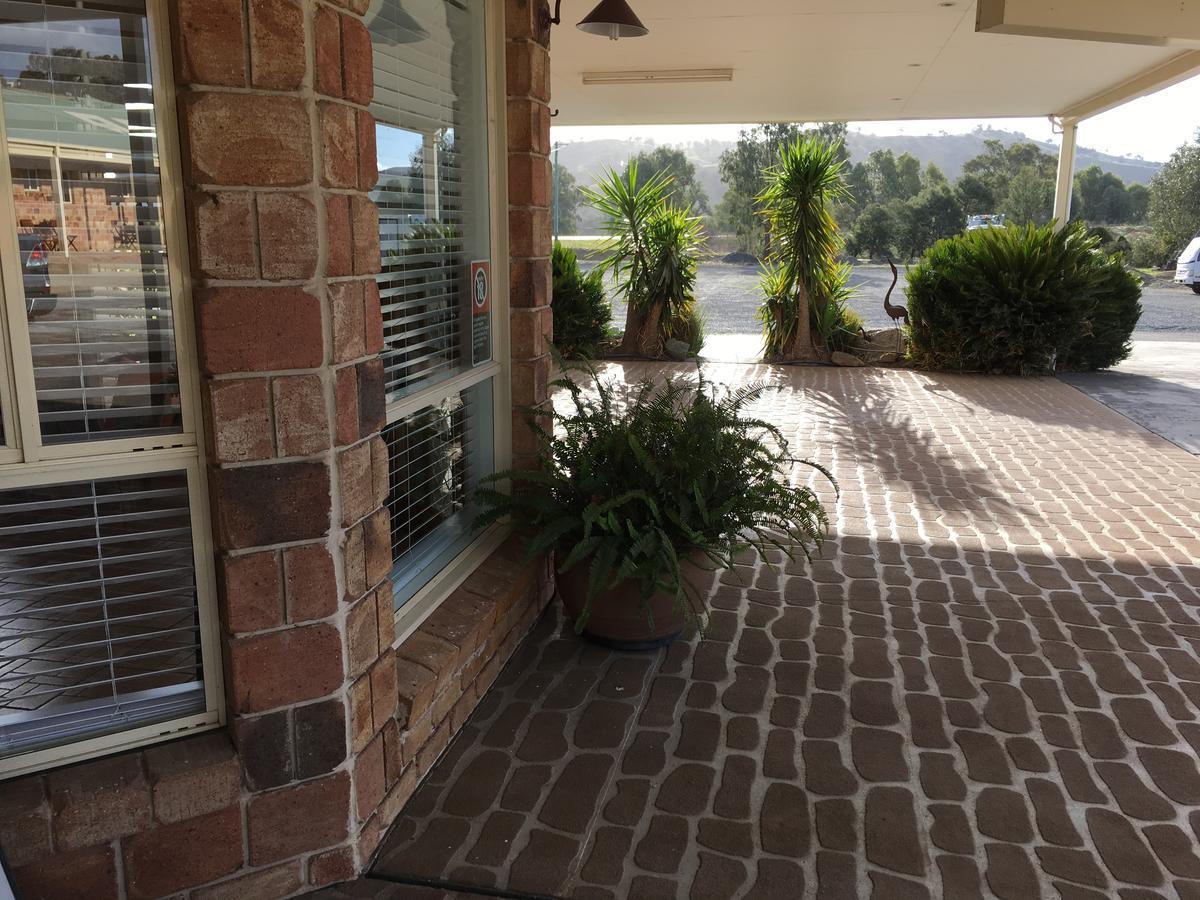 Tuckerbox Motor Inn Gundagai Dış mekan fotoğraf